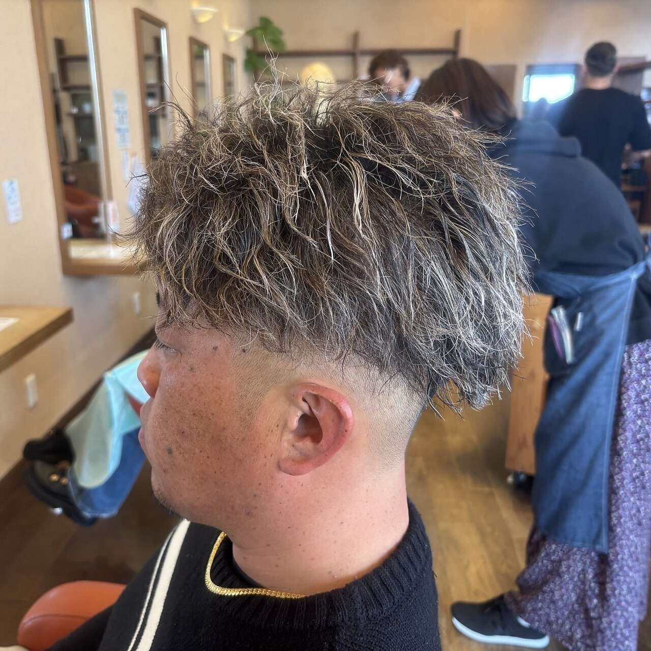 ホワイトメッシュ×ツイスパ